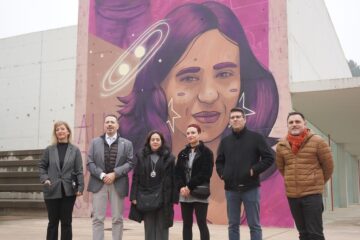 El IES Pou Clar inaugura un mural dedicado a la científica Alicia Sintes dentro del proyecto “Dones de Ciència”
