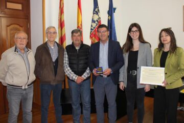 La Federación Española de Asociaciones de Anticoagulados otorga la medalla FEASAN 2022 en el Ayuntamiento de Ontinyent