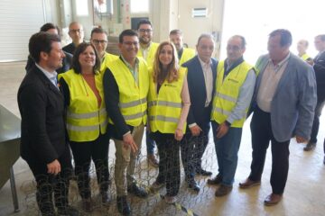 La Consellera de Transición Ecológica y el Alcalde de Ontinyent visitan EcoAqua, empresa pionera en Europa en reciclaje integral de colchones