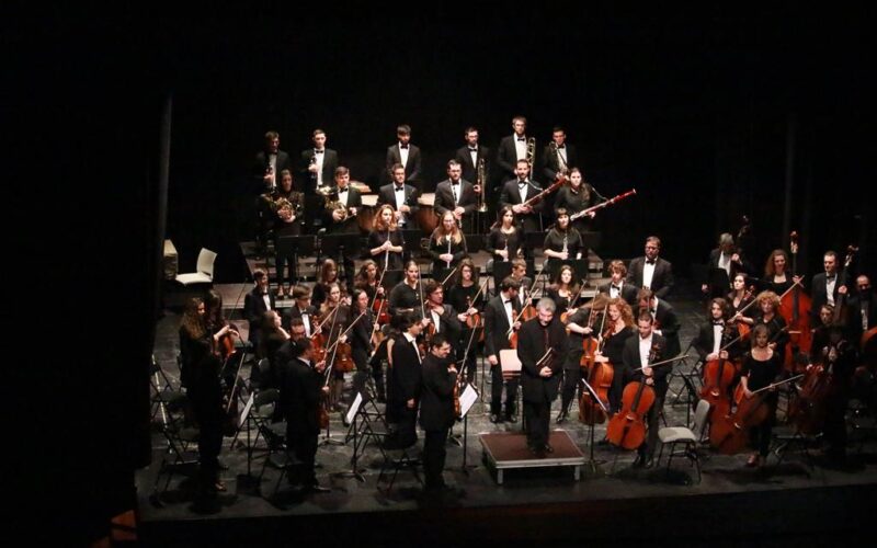 El mes de octubre se volverá a llenar de música gracias a Beethoven y L’ Orquestra Simfònica Caixa Ontinyent.
